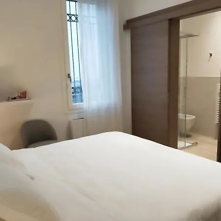 Via Poma Apartments&Rooms Verona Exterior foto