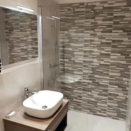 Via Poma Apartments&Rooms Verona Exterior foto