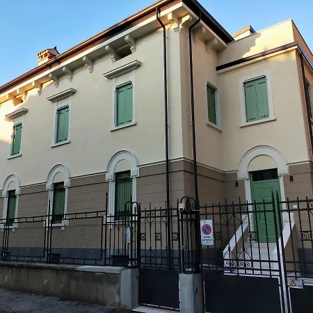 Via Poma Apartments&Rooms Verona Exterior foto
