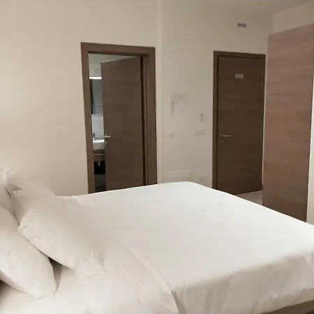 Via Poma Apartments&Rooms Verona Exterior foto