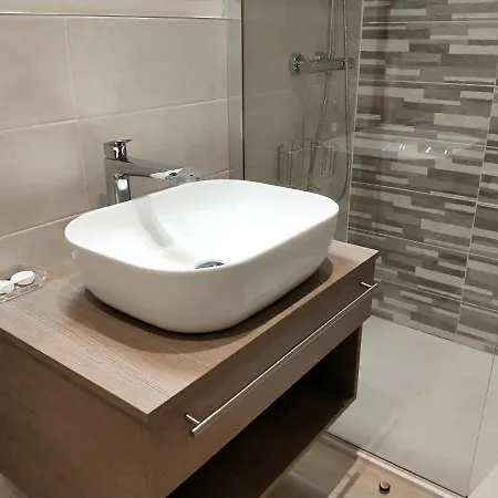 Via Poma Apartments&Rooms Verona Exterior foto
