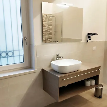 Via Poma Apartments&Rooms Verona Exterior foto